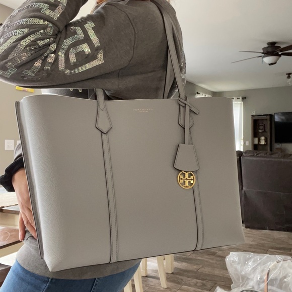 Tory Burch Handbags - New Tory Burch PERRY TRIPLE-COMPARTMENT TOTE